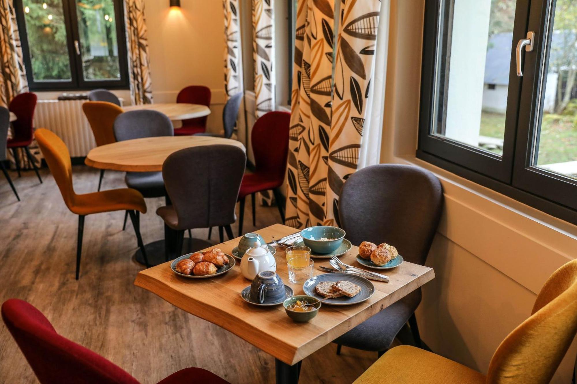 Hotel O Chiroulet Bagnères-de-Bigorre Exteriör bild